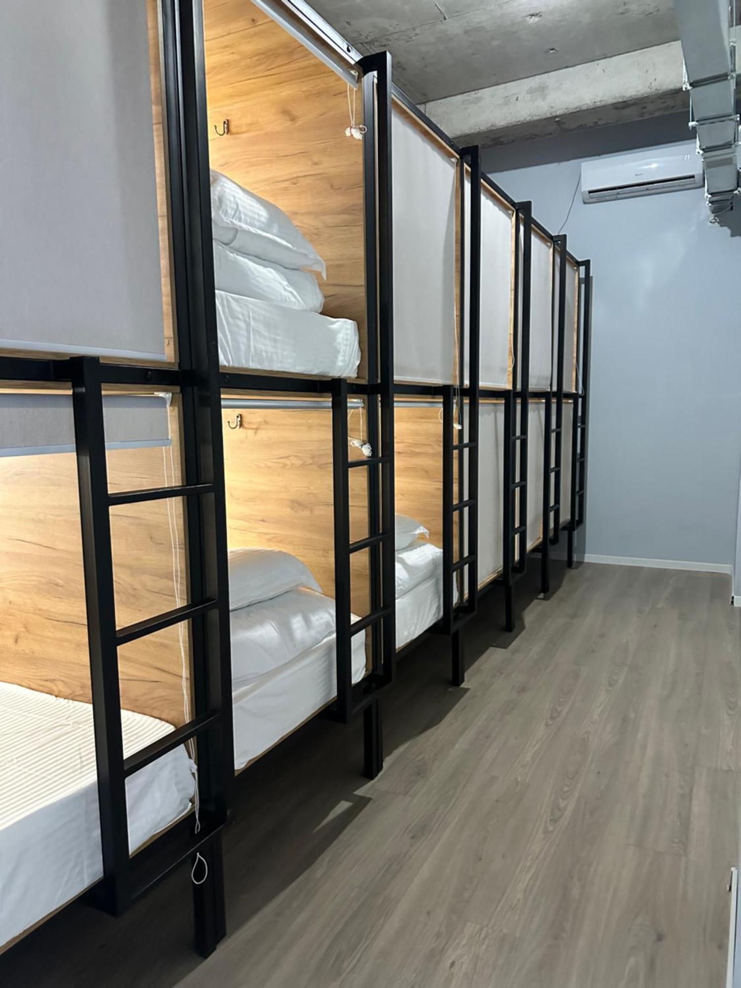 Hostel O2 Алмати Екстер'єр фото