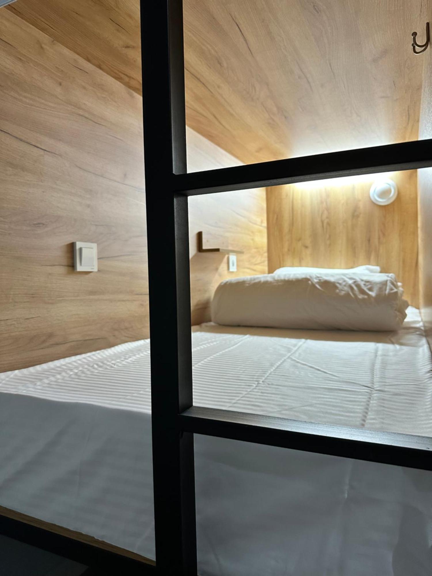 Hostel O2 Алмати Екстер'єр фото