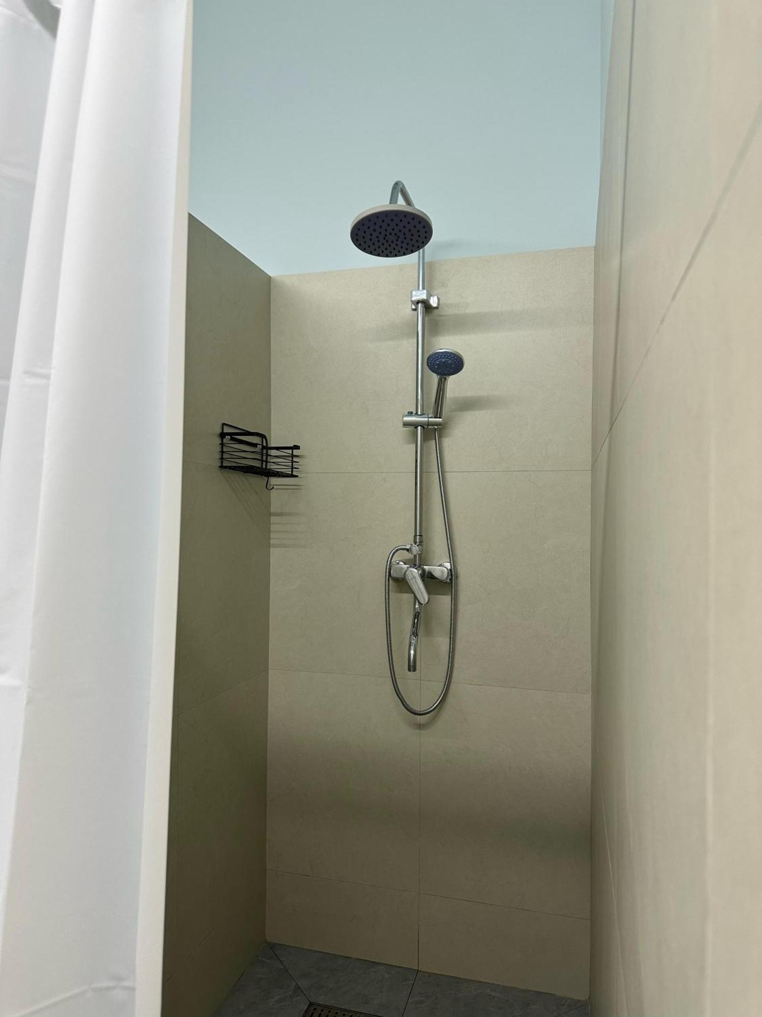 Hostel O2 Алмати Екстер'єр фото