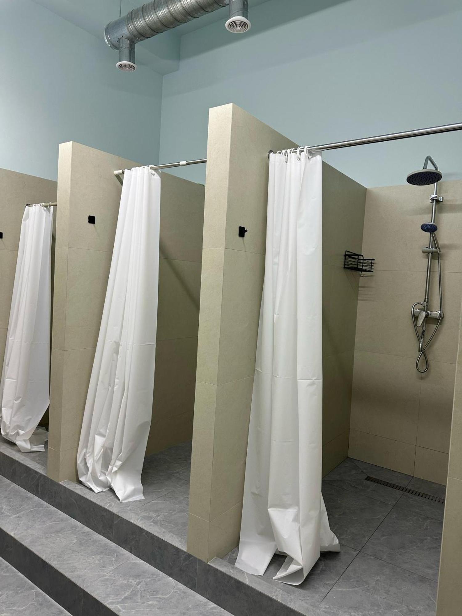 Hostel O2 Алмати Екстер'єр фото